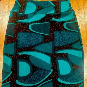 Lularoe Cassie Pencil Skirt size S (6-8)
Teal Patterned Women's Skirt